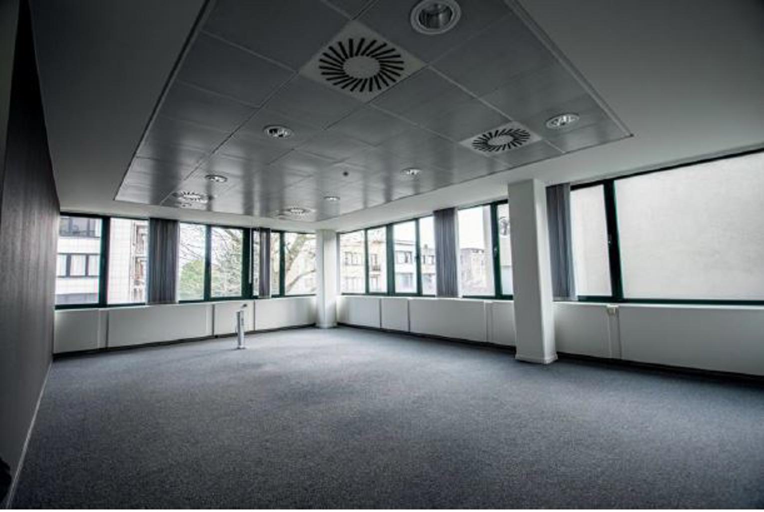 FOR RENT offices in Berchem