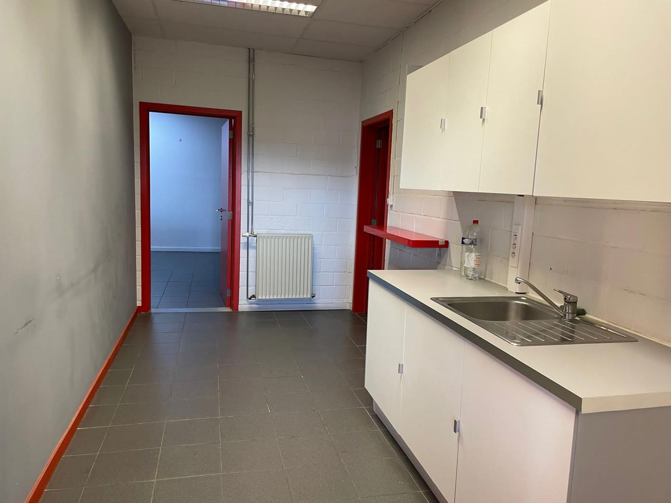 Immeuble semi-industriel à louer à Nivelles