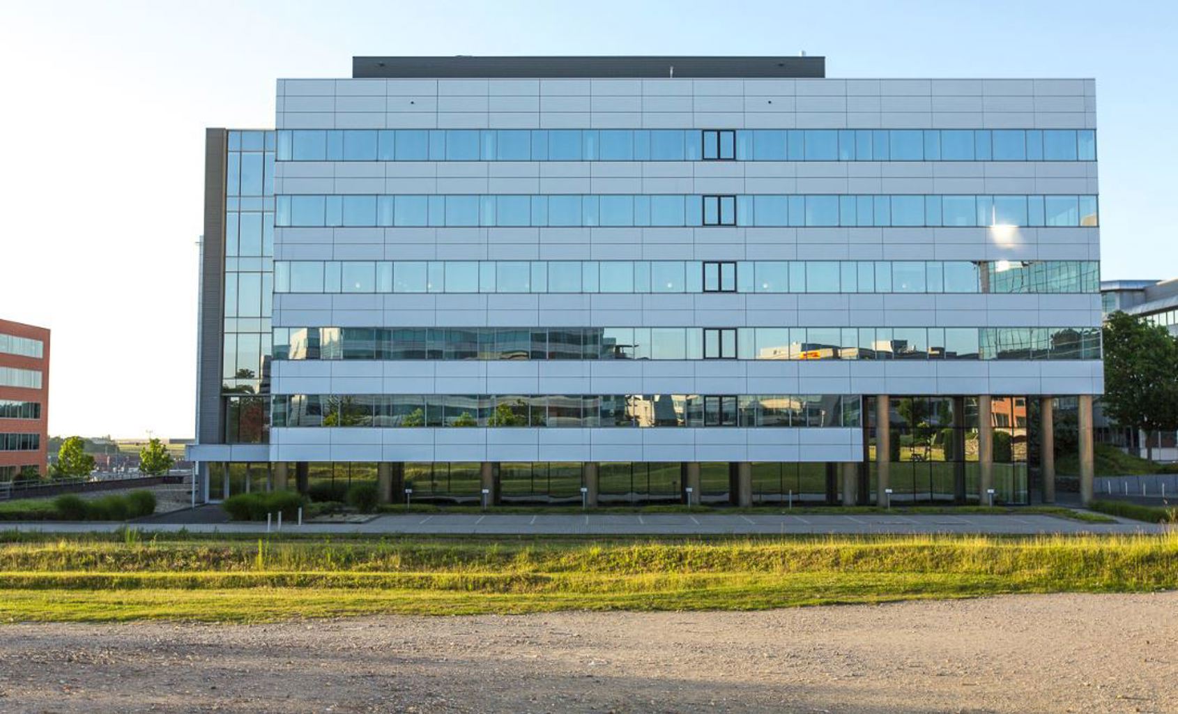 A LOEUR - BUREAUX - MACHELEN