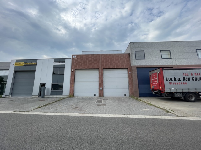 Bureaux & entrepôts à louer <br> 1800 - Zemst