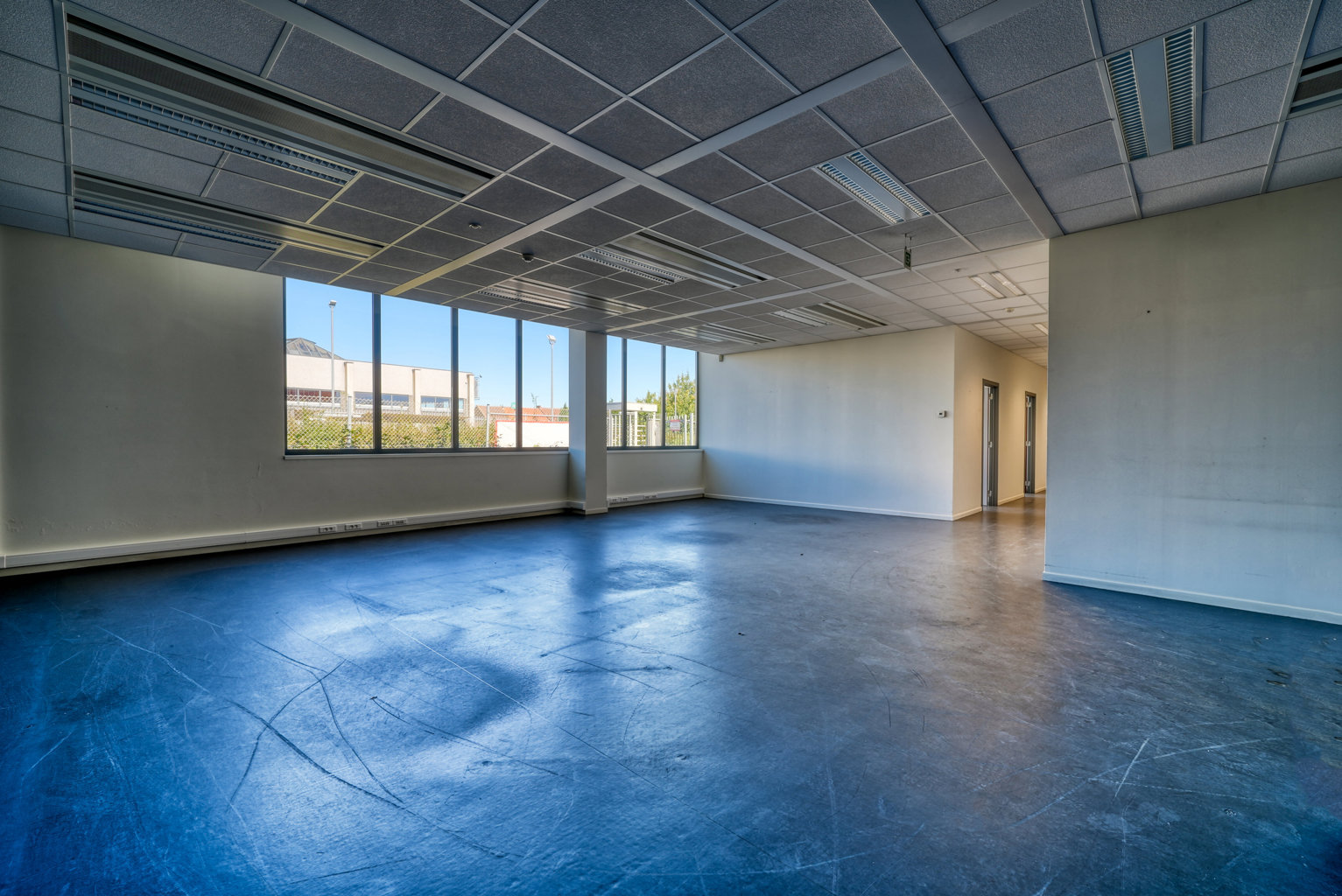 A LOUER - P.A.E Heppignies - immeuble industriel