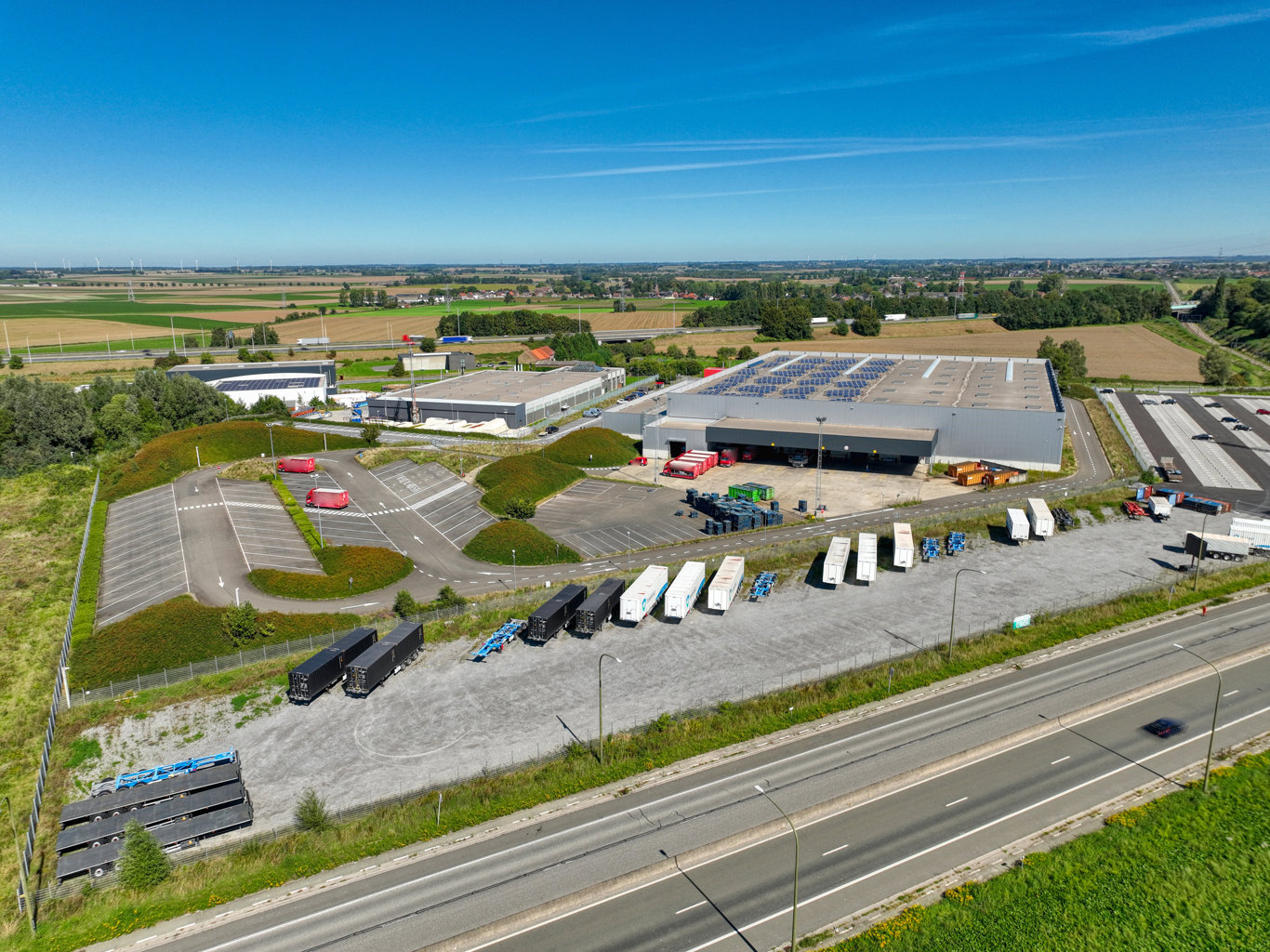 A LOUER - P.A.E Heppignies - immeuble industriel