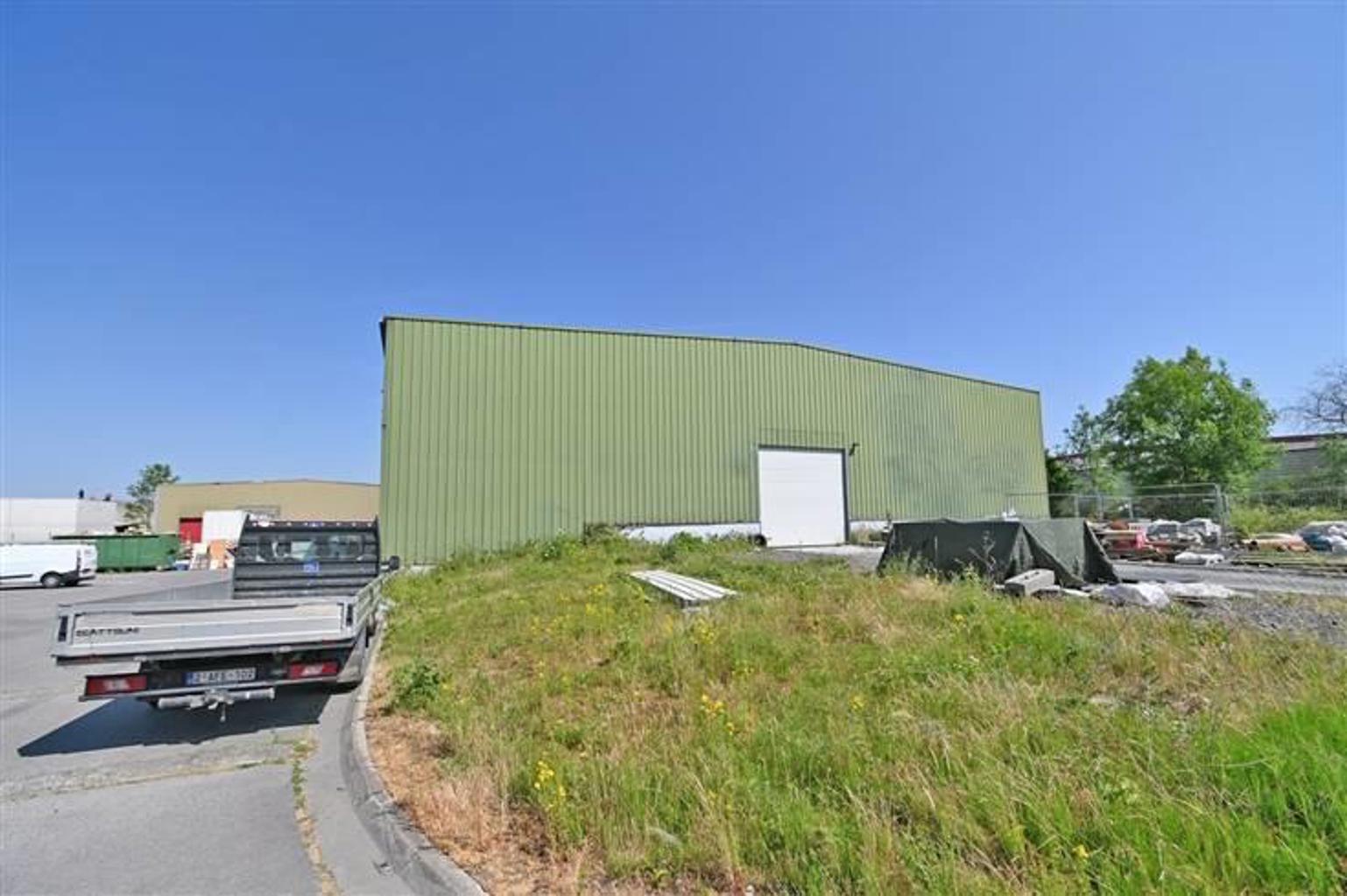 A LOUER - P.A.E Jumet - immeuble industriel