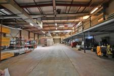 A LOUER - P.A.E Jumet - immeuble industriel