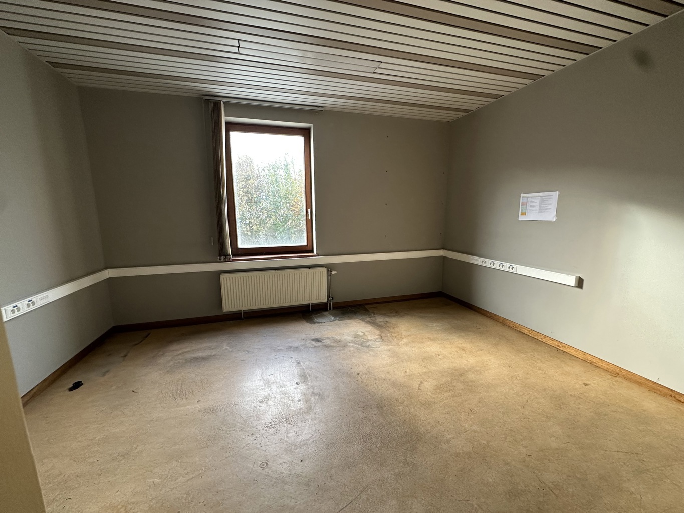 Industrieel gebouw te huur <br> 1400 - Nivelles