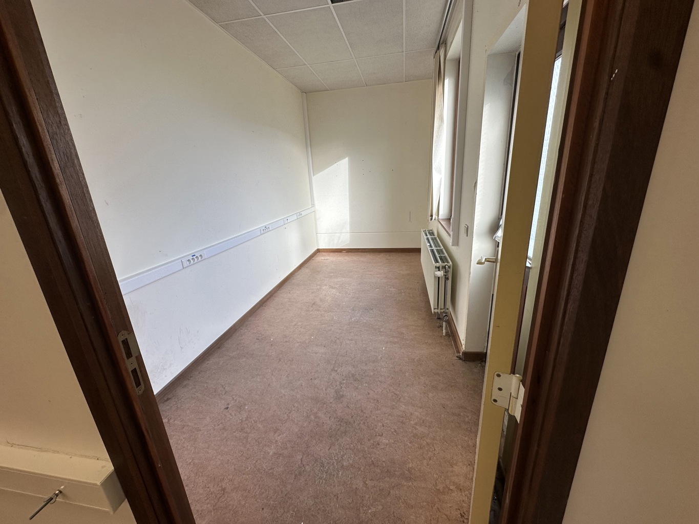 Industrieel gebouw te huur <br> 1400 - Nivelles