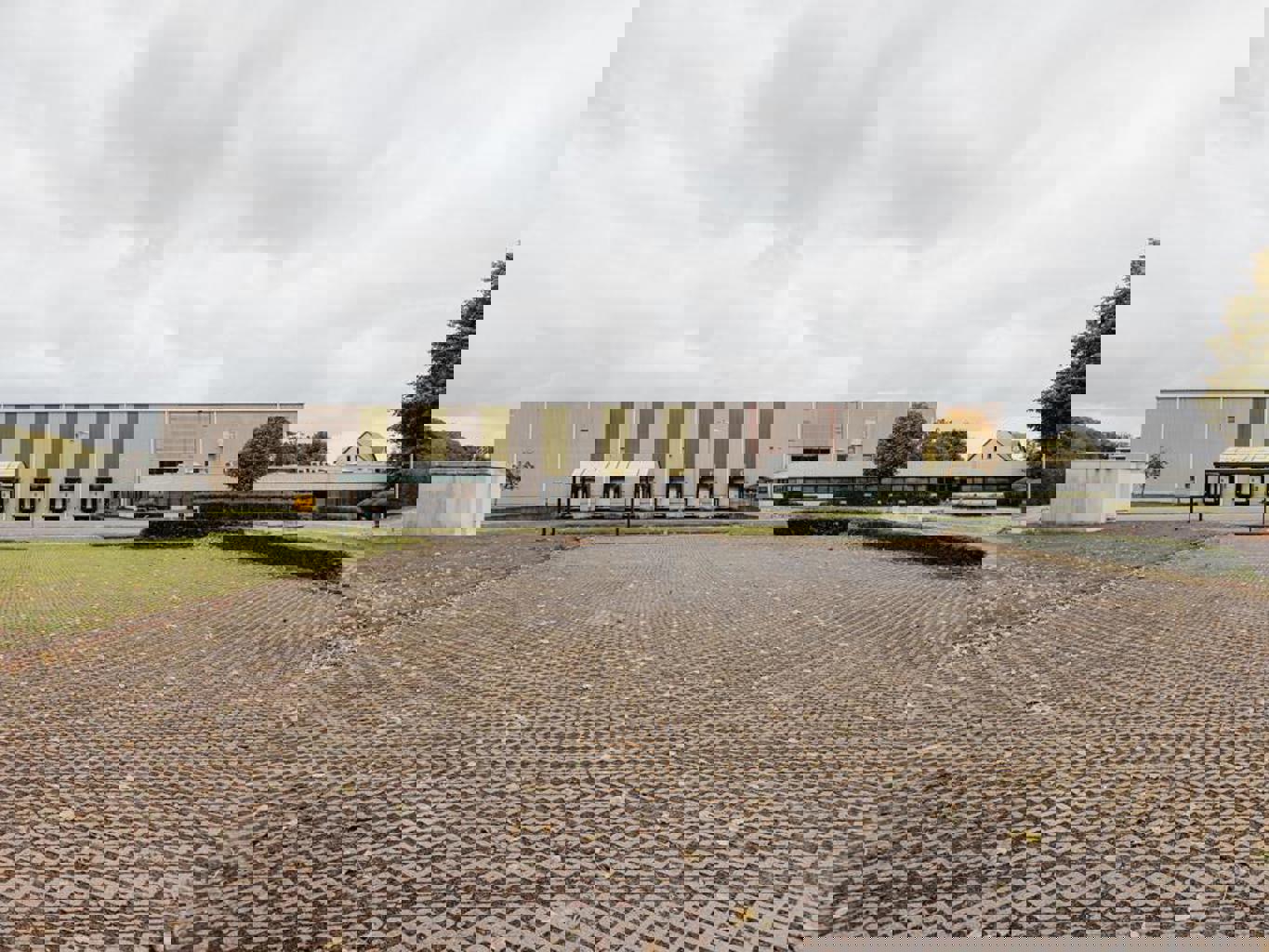 À LOUER ENTREPÔT LONDERZEEL