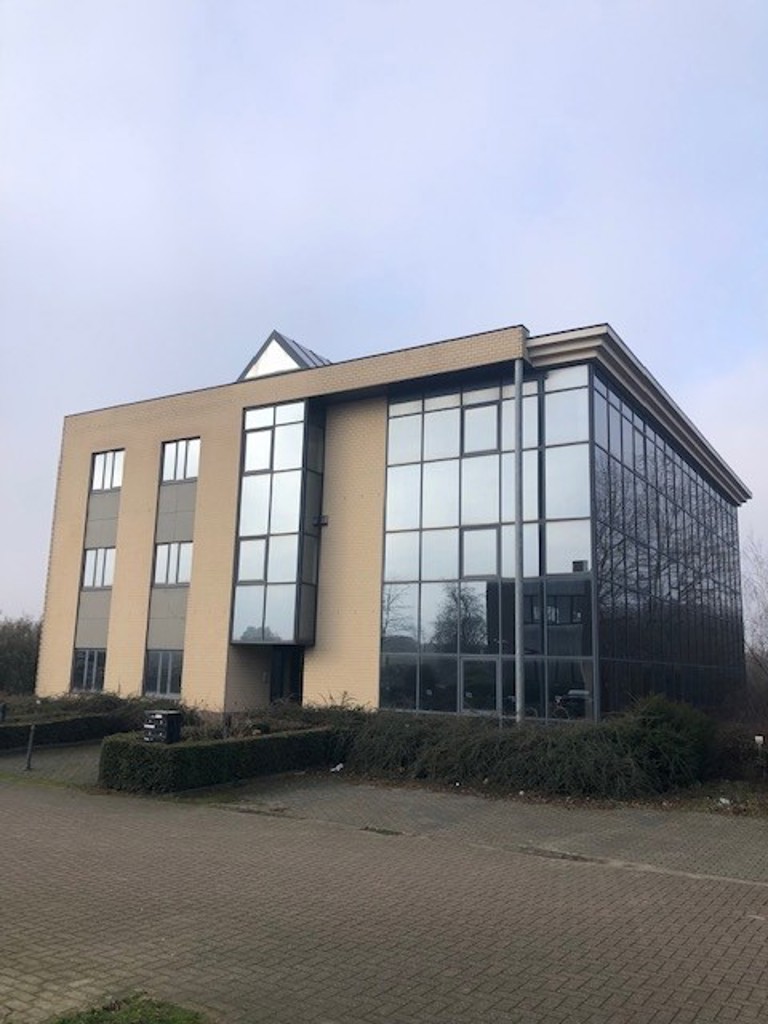 TO LET - OFFICE BUILDING - ZAVENTEM - 3.000 EUR/MONTH