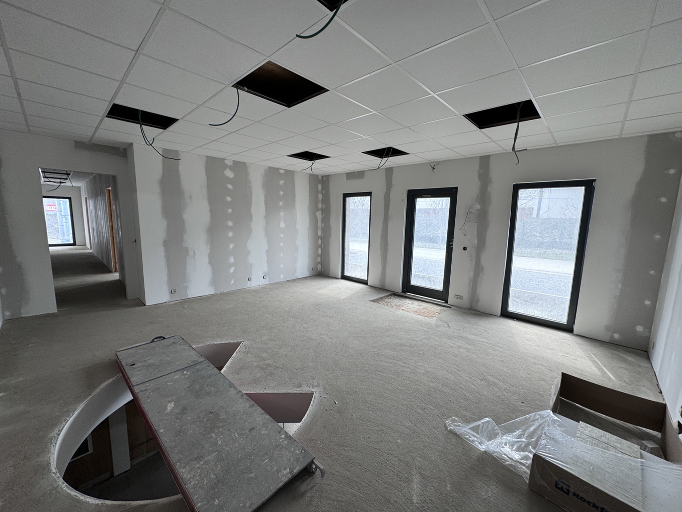 A LOUER - Vaux-Chavanne (Manhay) - Immeuble semi-industriel