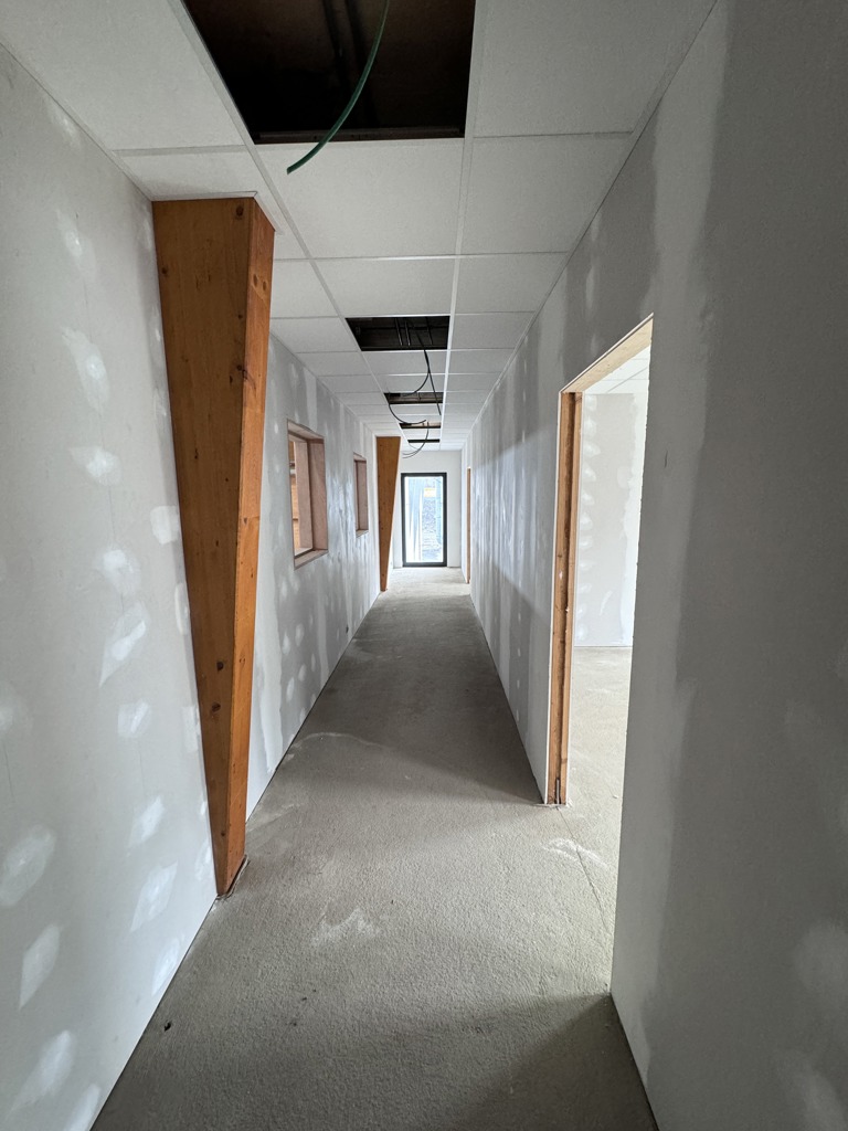 A LOUER - Vaux-Chavanne (Manhay) - Immeuble semi-industriel