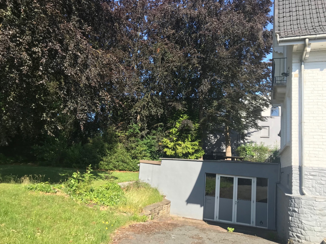 TO SEL - OFFICES - OVERIJSE (at the entrance of Brussels)