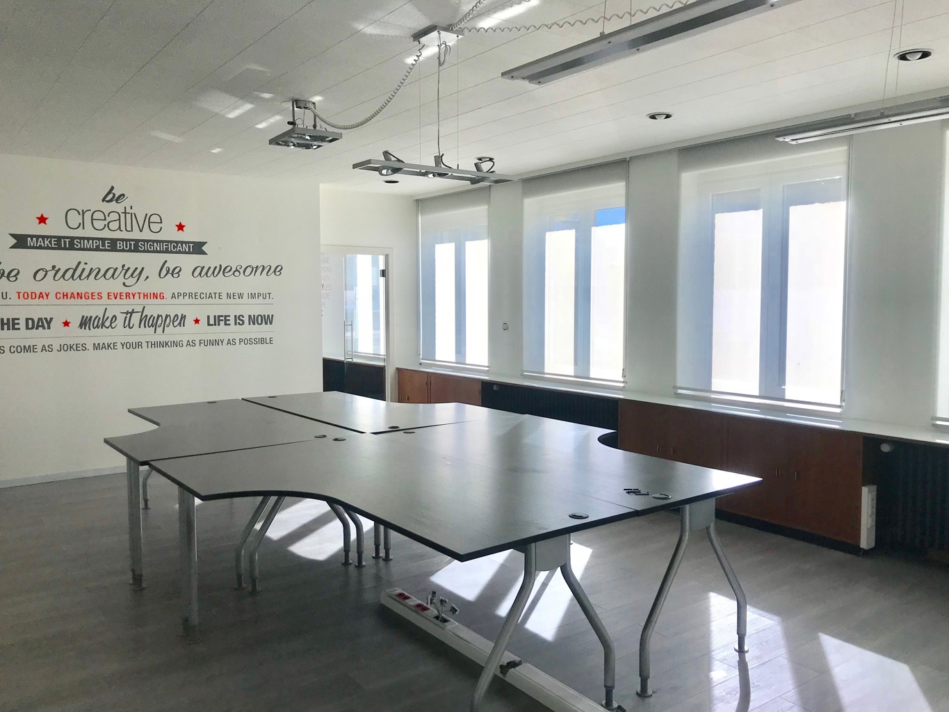 TO SEL - OFFICES - OVERIJSE (at the entrance of Brussels)