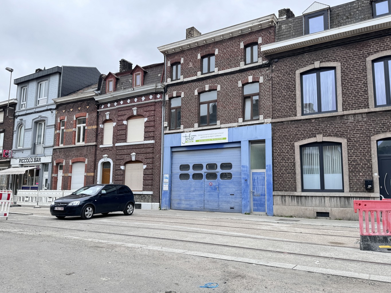 TE KOOP - Sclessin (Lg) - Semi-industrieel gebouw + woning