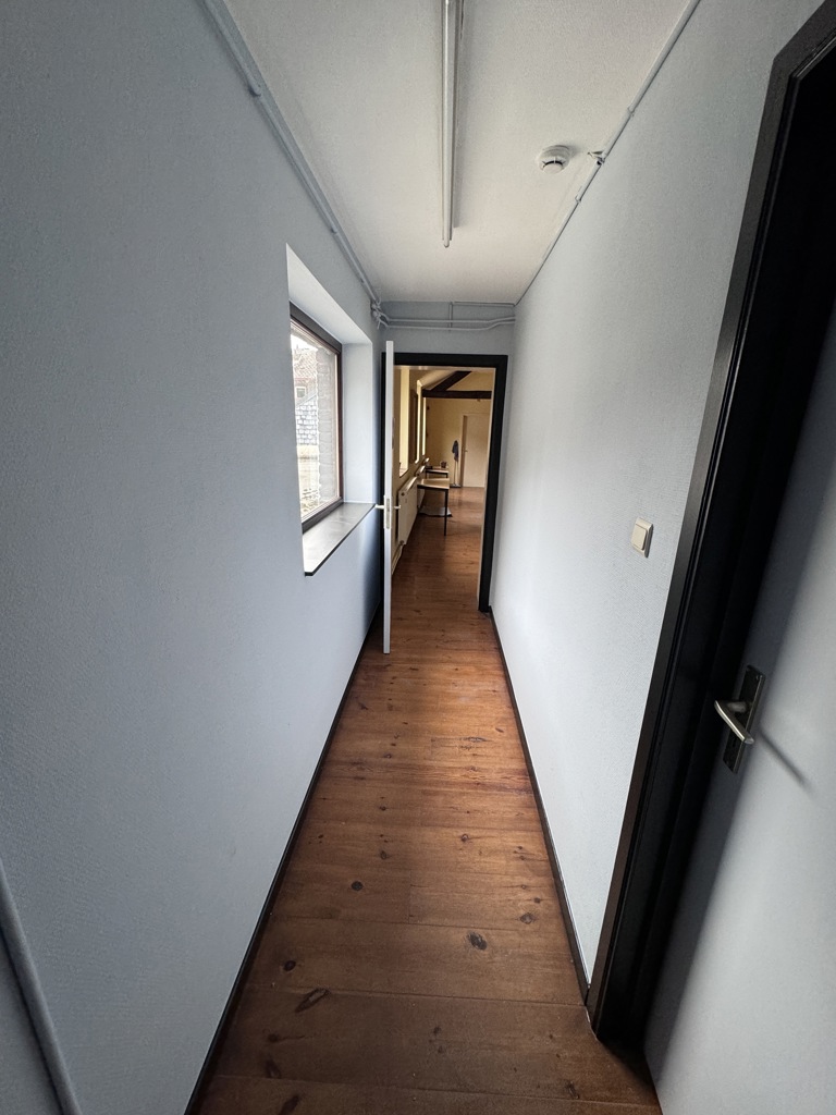 TE KOOP - Sclessin (Lg) - Semi-industrieel gebouw + woning