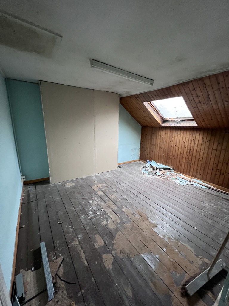 TE KOOP - Sclessin (Lg) - Semi-industrieel gebouw + woning