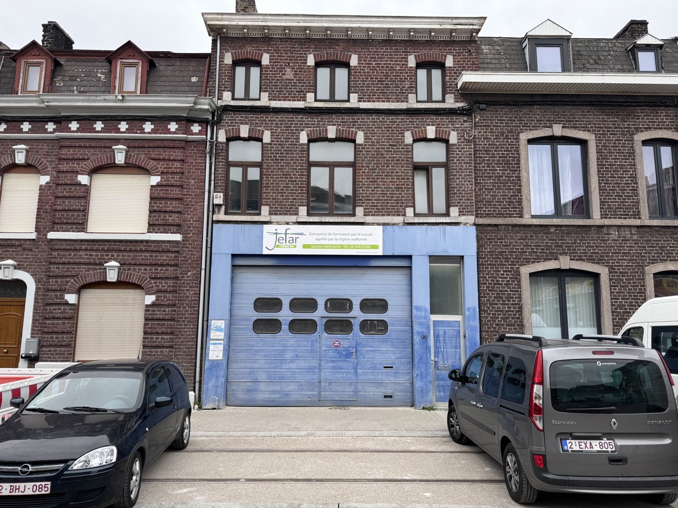 TE KOOP - Sclessin (Lg) - Semi-industrieel gebouw + woning