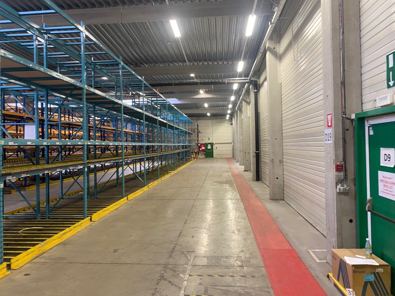 A LOUER - WAUTHIER-BRAINE - IMMEUBLE INDUSTRIEL