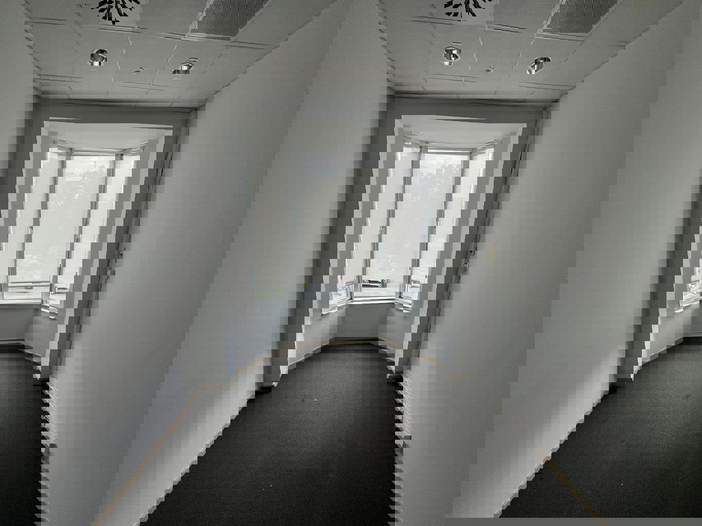 TE KOOP - KANTOREN/COMMERCIELE HANDELSRUIMTE - BRUGGE