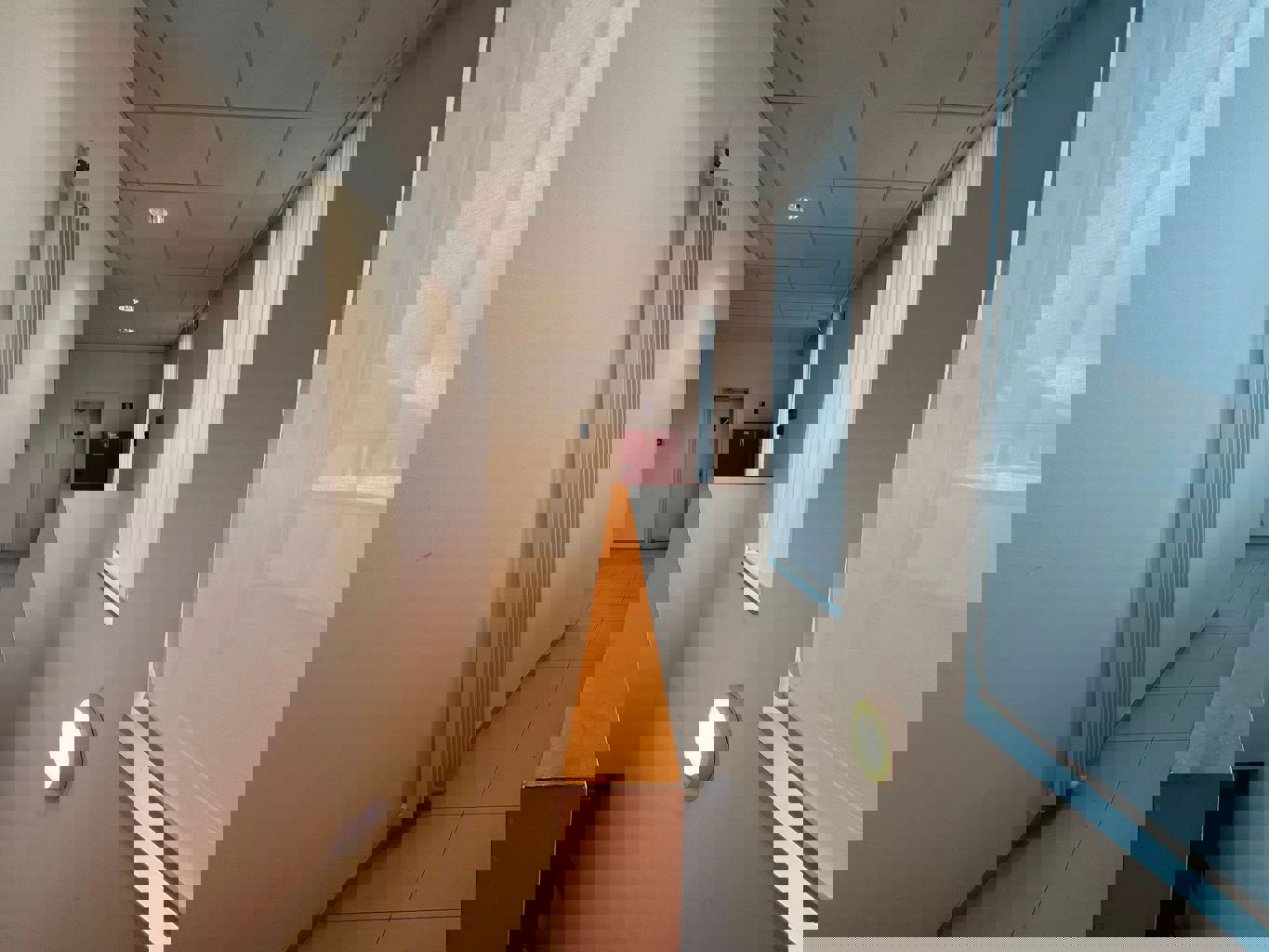 TE KOOP - KANTOREN/COMMERCIELE HANDELSRUIMTE - BRUGGE