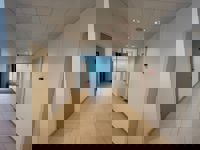 TE KOOP - KANTOREN/COMMERCIELE HANDELSRUIMTE - BRUGGE