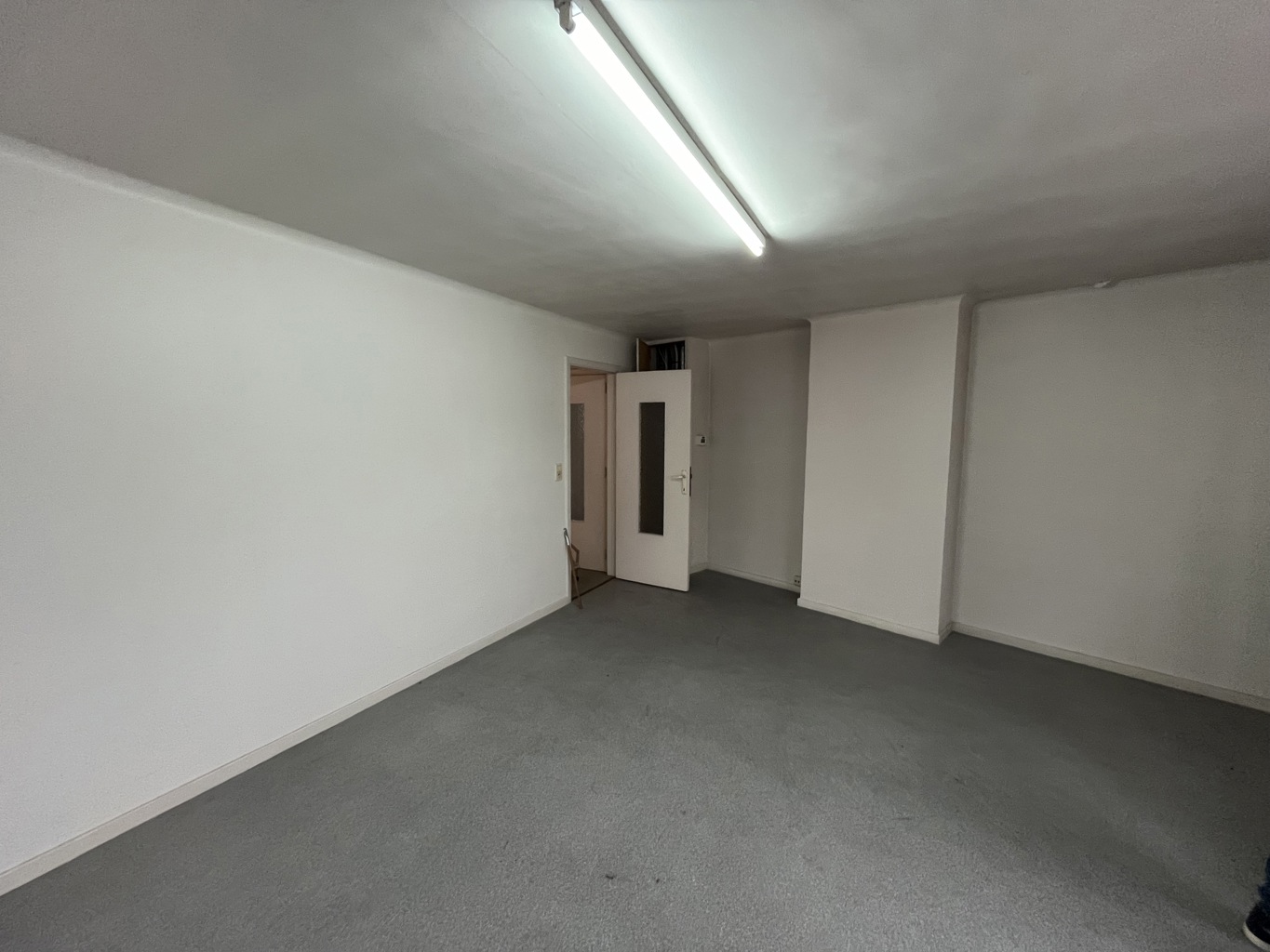 A VENDRE - BUREAUX / ESPACE COMMERCIAL - BOUILLON