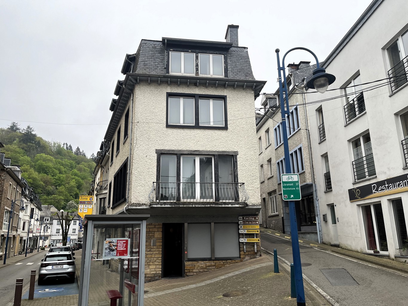 A VENDRE - BUREAUX / ESPACE COMMERCIAL - BOUILLON