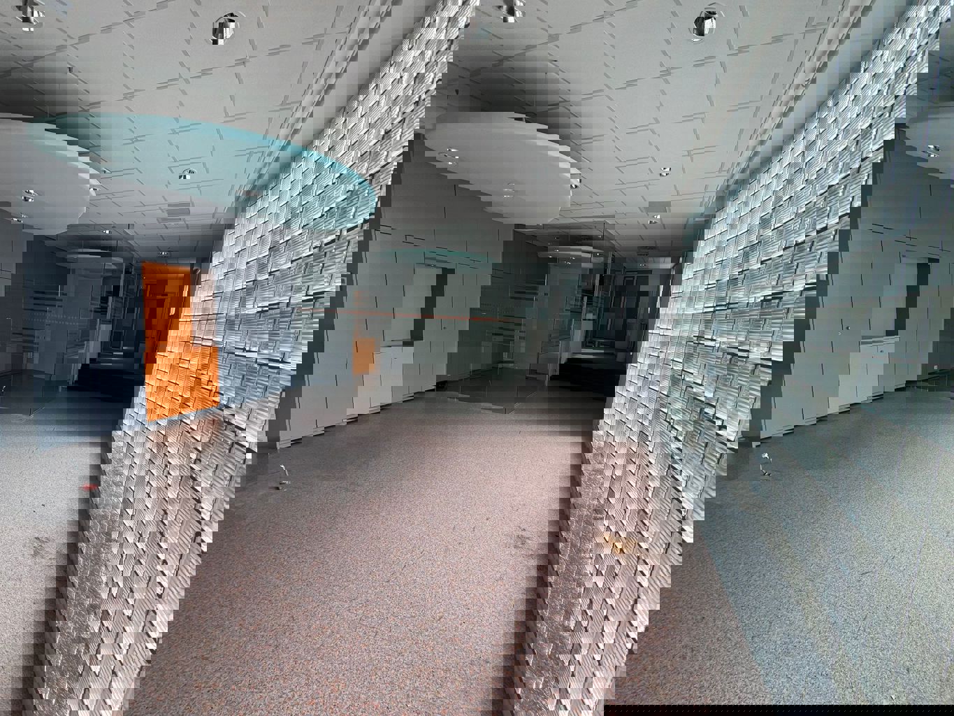 A VENDRE-BUREAU/ESPACE-COMMERCIAL-LEDE