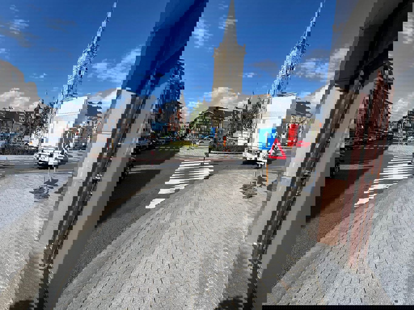 A VENDRE-BUREAU/ESPACE-COMMERCIAL-LEDE