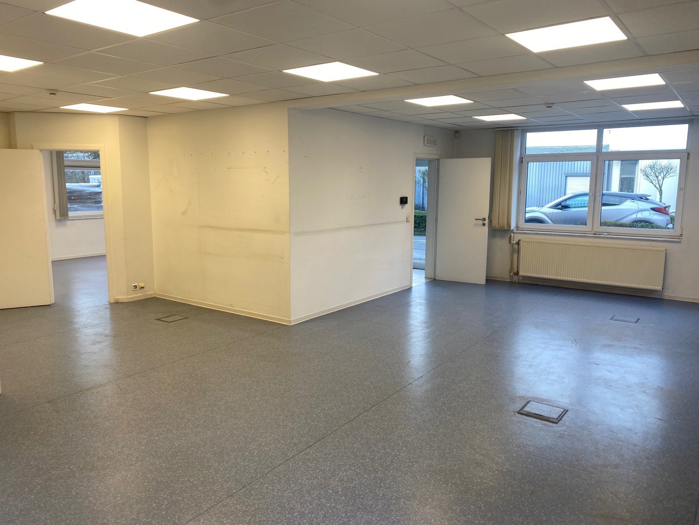 A LOUER - NIVELLES - BUREAUX