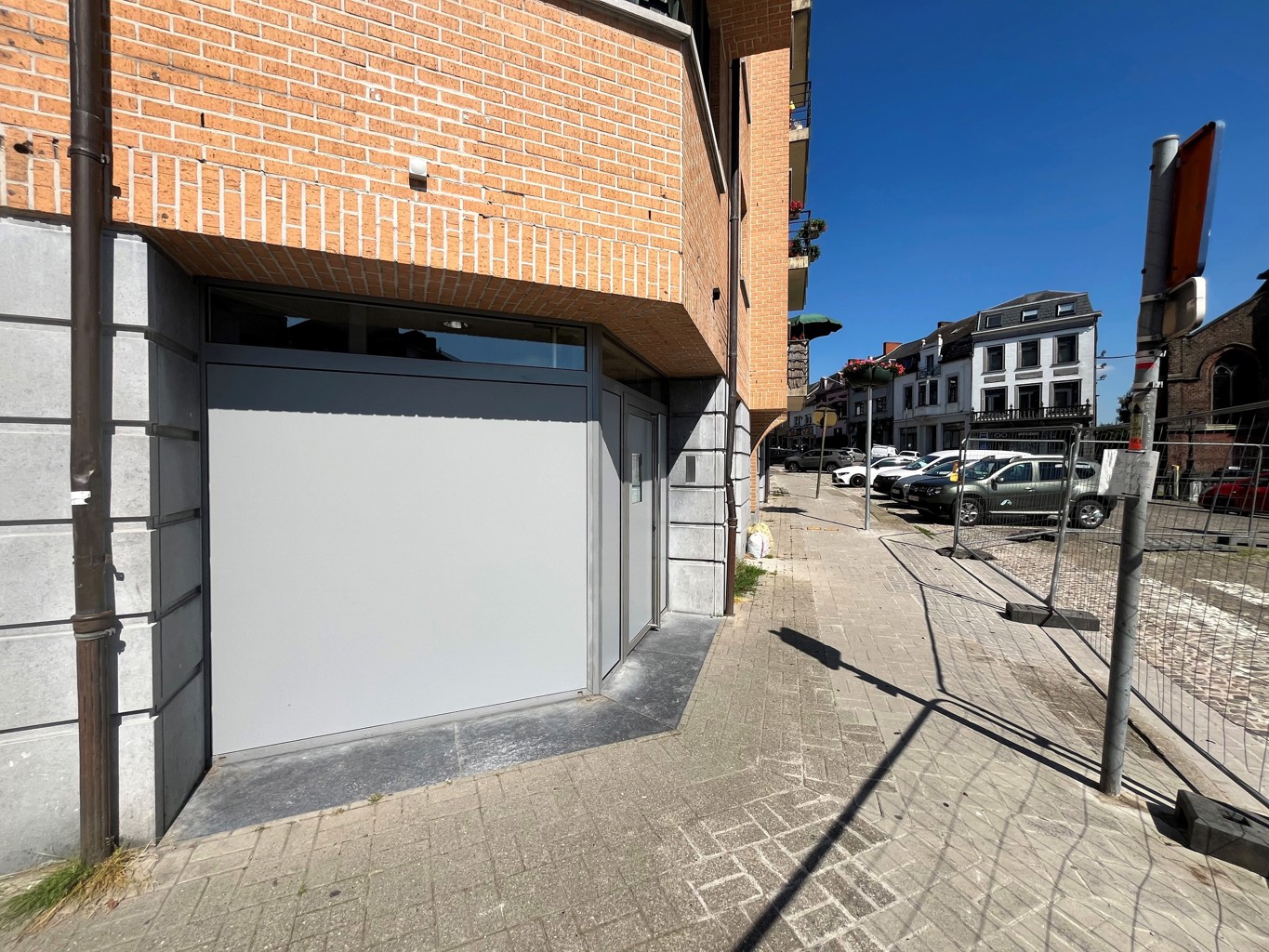 A VENDRE - BUREAUX / ESPACE COMMERCIAL - MORLANWELZ