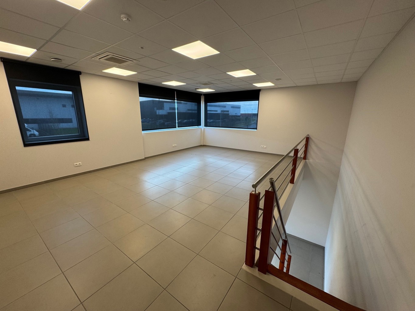 Industrieel gebouw te huur <br> 1400 - Nivelles