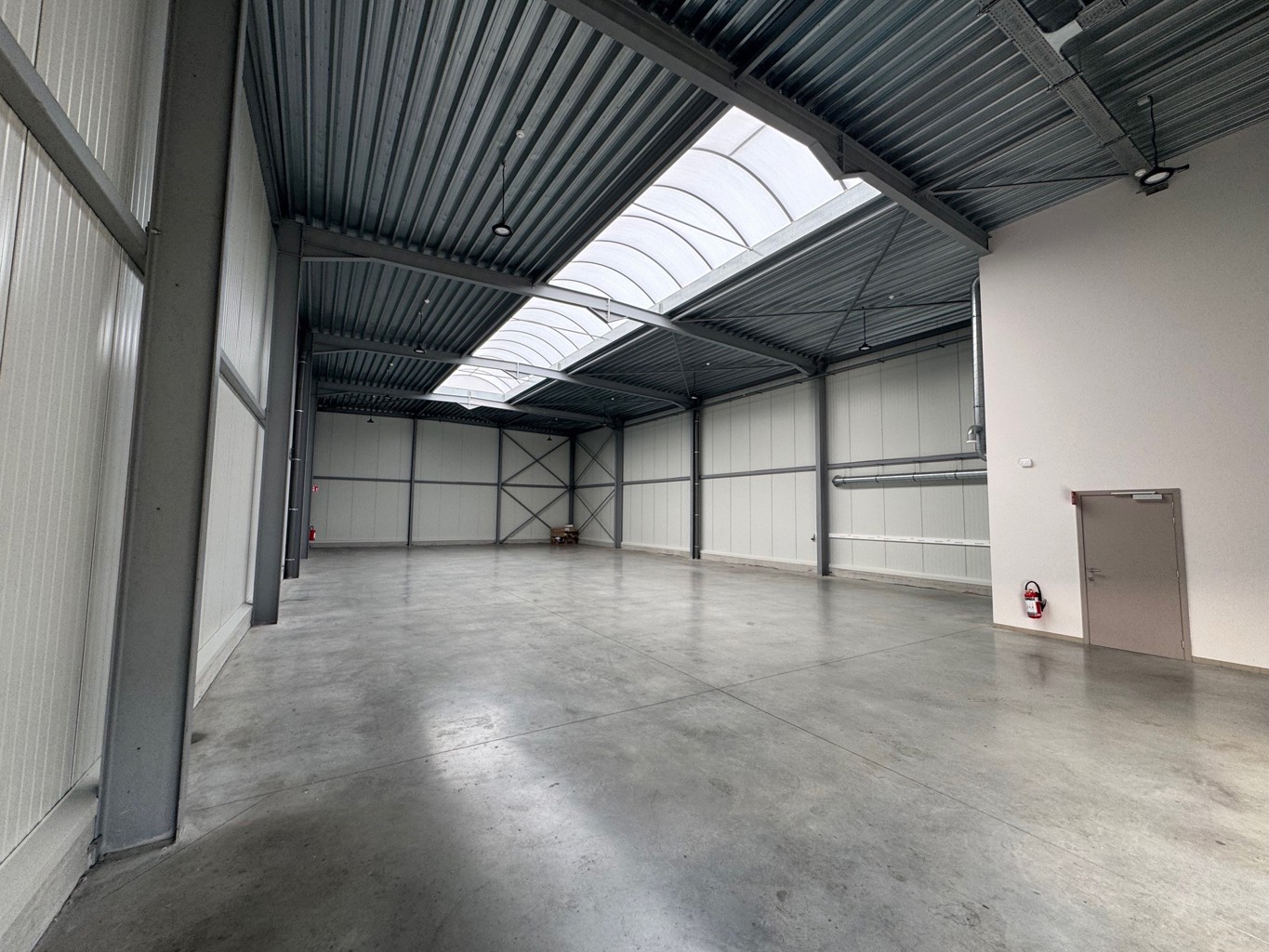 Industrieel gebouw te huur <br> 1400 - Nivelles