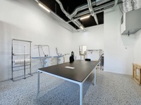 A LOUER - COMMERCE - FOREST