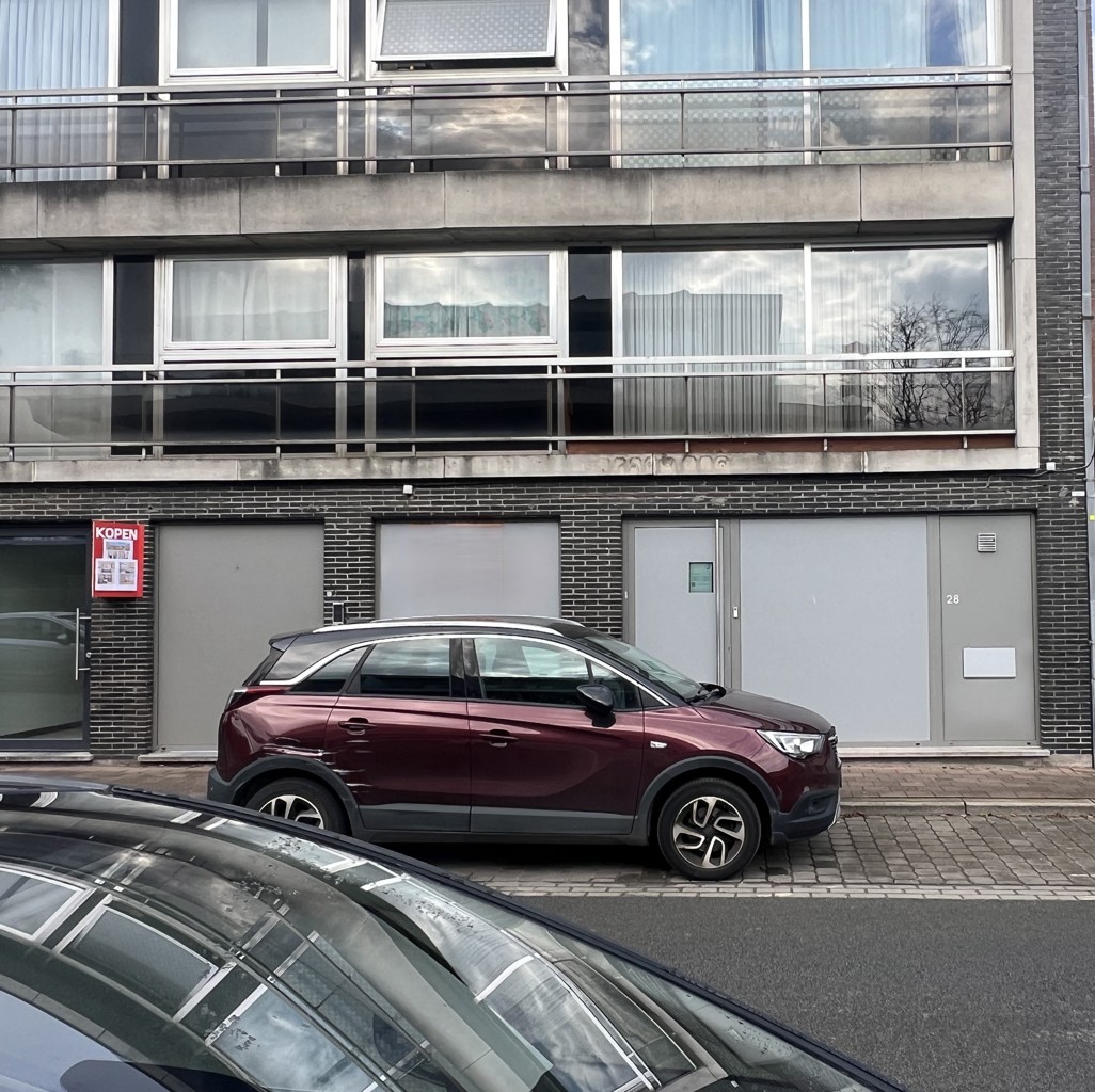 TE KOOP - KANTOREN / COMMERCIELE HANDELSRUIMTE - KORTEMARK