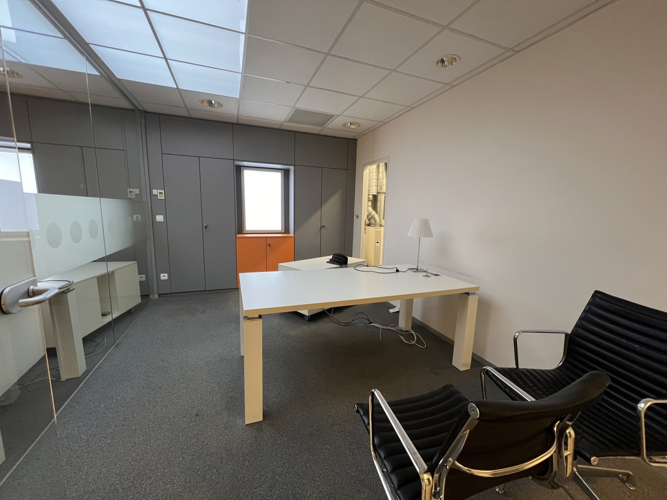 A VENDRE - BUREAUX / ESPACE COMMERCIAL - BOECHOUT