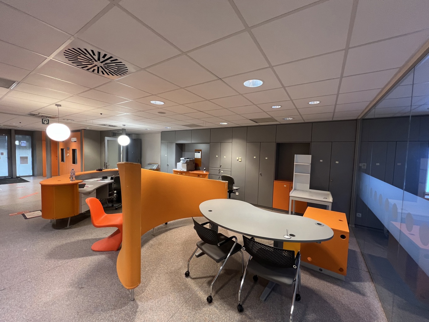 A VENDRE - BUREAUX / ESPACE COMMERCIAL - BOECHOUT