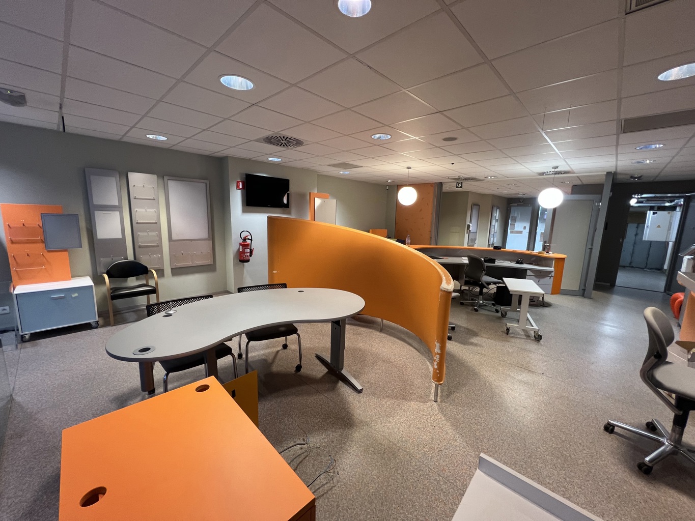 A VENDRE - BUREAUX / ESPACE COMMERCIAL - BOECHOUT