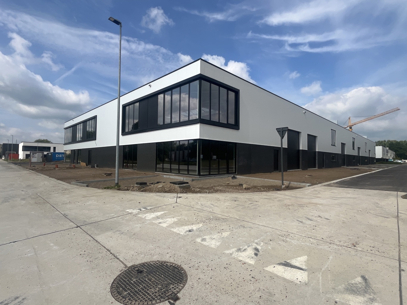 FOR SALE NEW CONSTRUCTION OF SME UNITS IN HEIST-OP-DEN-BERG