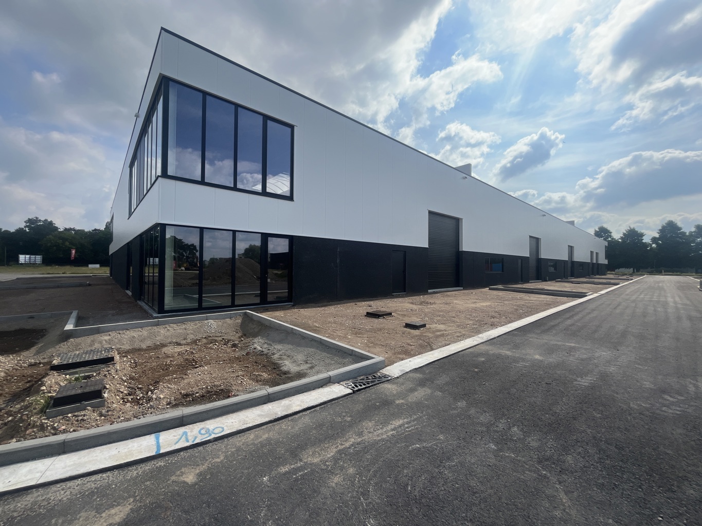 FOR SALE NEW CONSTRUCTION OF SME UNITS IN HEIST-OP-DEN-BERG