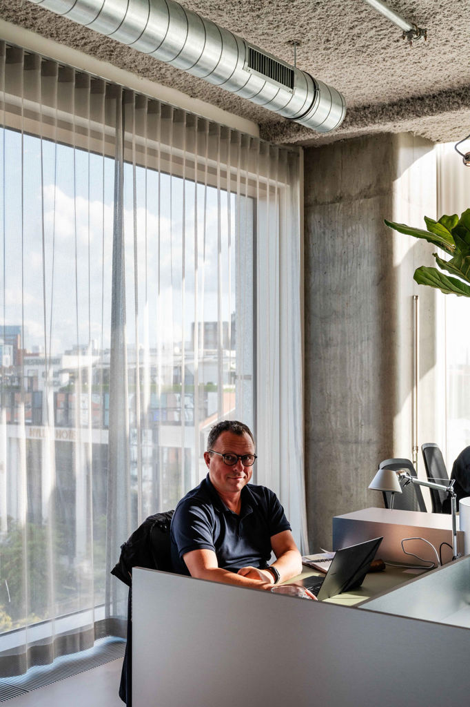 OFFICES FOR RENT ANTWERP (OFFICE 4 PERSONS)