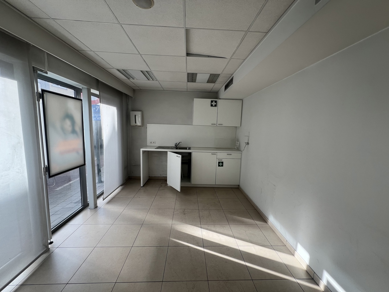A VENDRE - BUREAUX / ESPACE COMMERCIAL - WEVELGEM