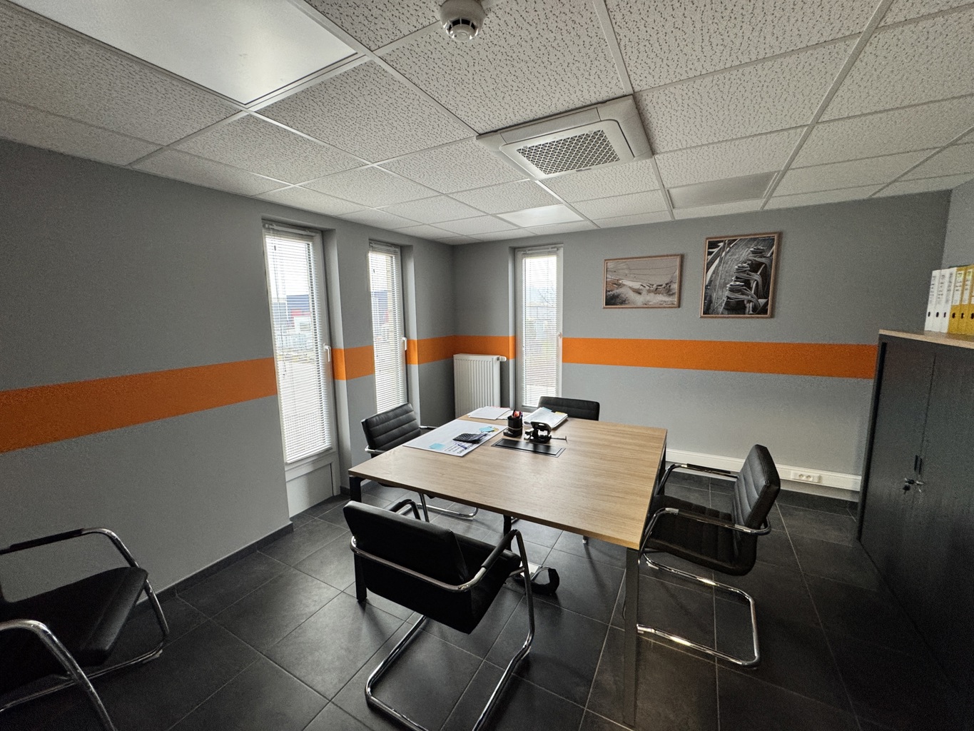 TE KOOP - Grâce-Hollogne - Semi-industriële halls 