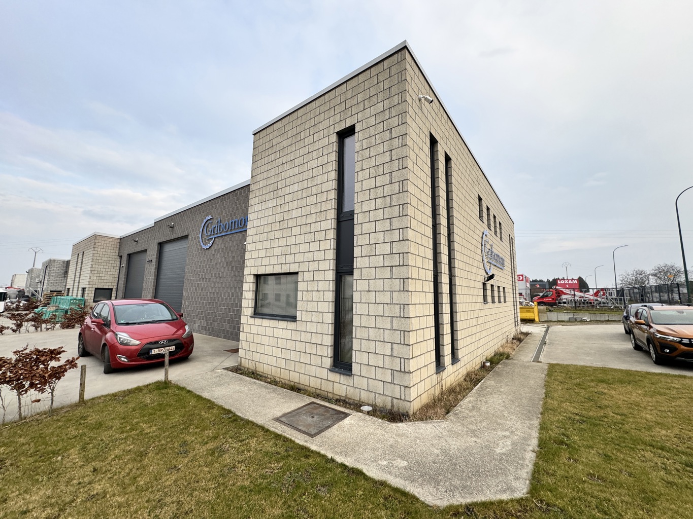 TE KOOP - Grâce-Hollogne - Semi-industriële halls 