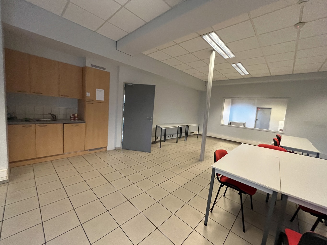 TE KOOP KANTOREN MET MAGAZIJN SINT-KATELIJNE-WAVER