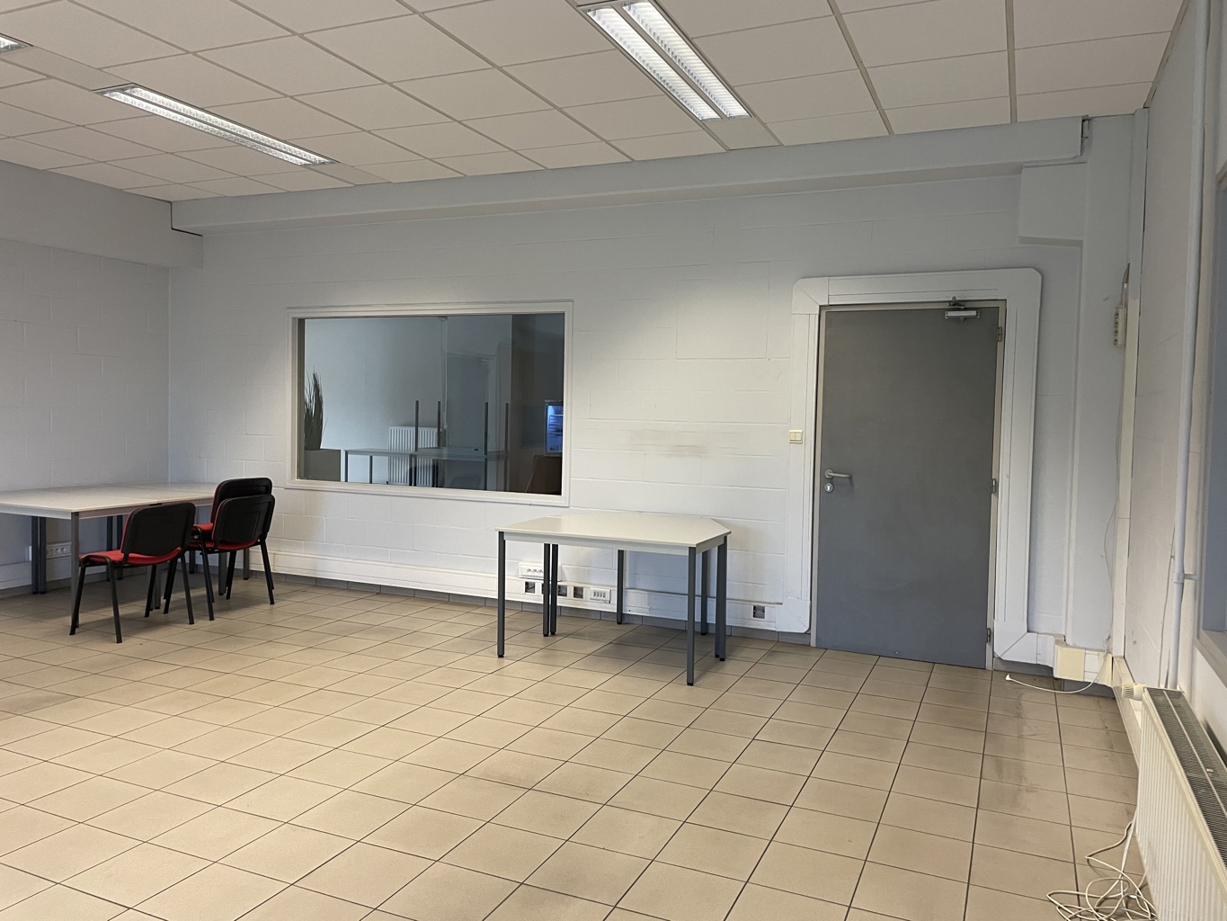 TE KOOP KANTOREN MET MAGAZIJN SINT-KATELIJNE-WAVER