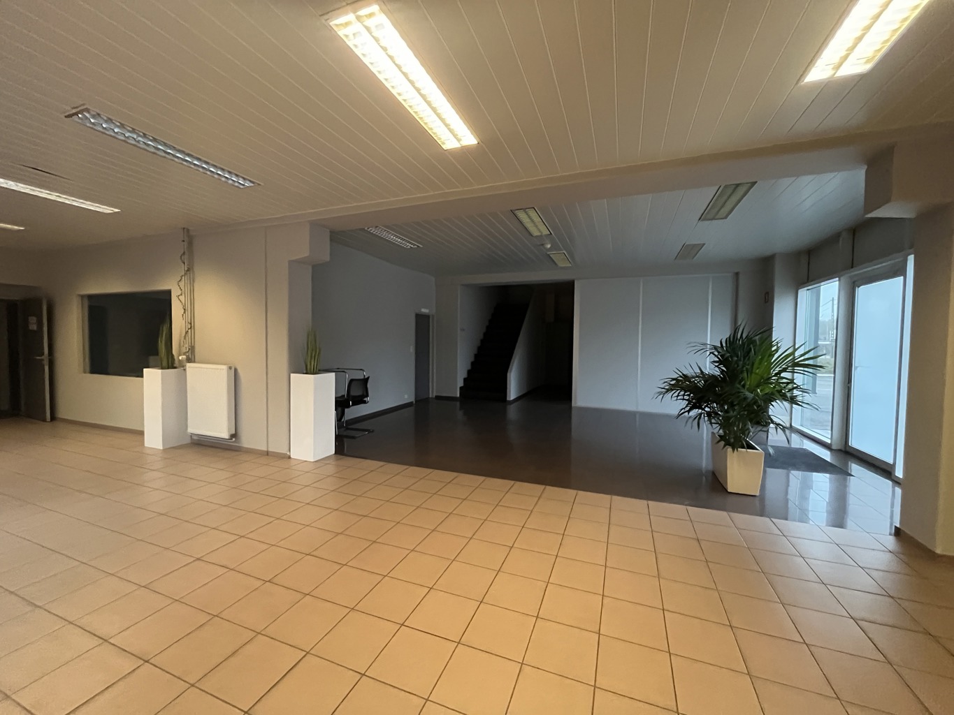 TE KOOP KANTOREN MET MAGAZIJN SINT-KATELIJNE-WAVER