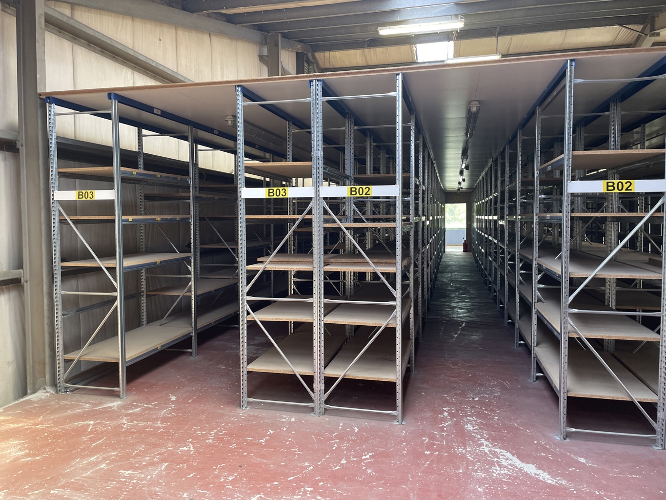 TE KOOP KANTOREN MET MAGAZIJN SINT-KATELIJNE-WAVER