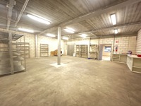 TE KOOP KANTOREN MET MAGAZIJN SINT-KATELIJNE-WAVER