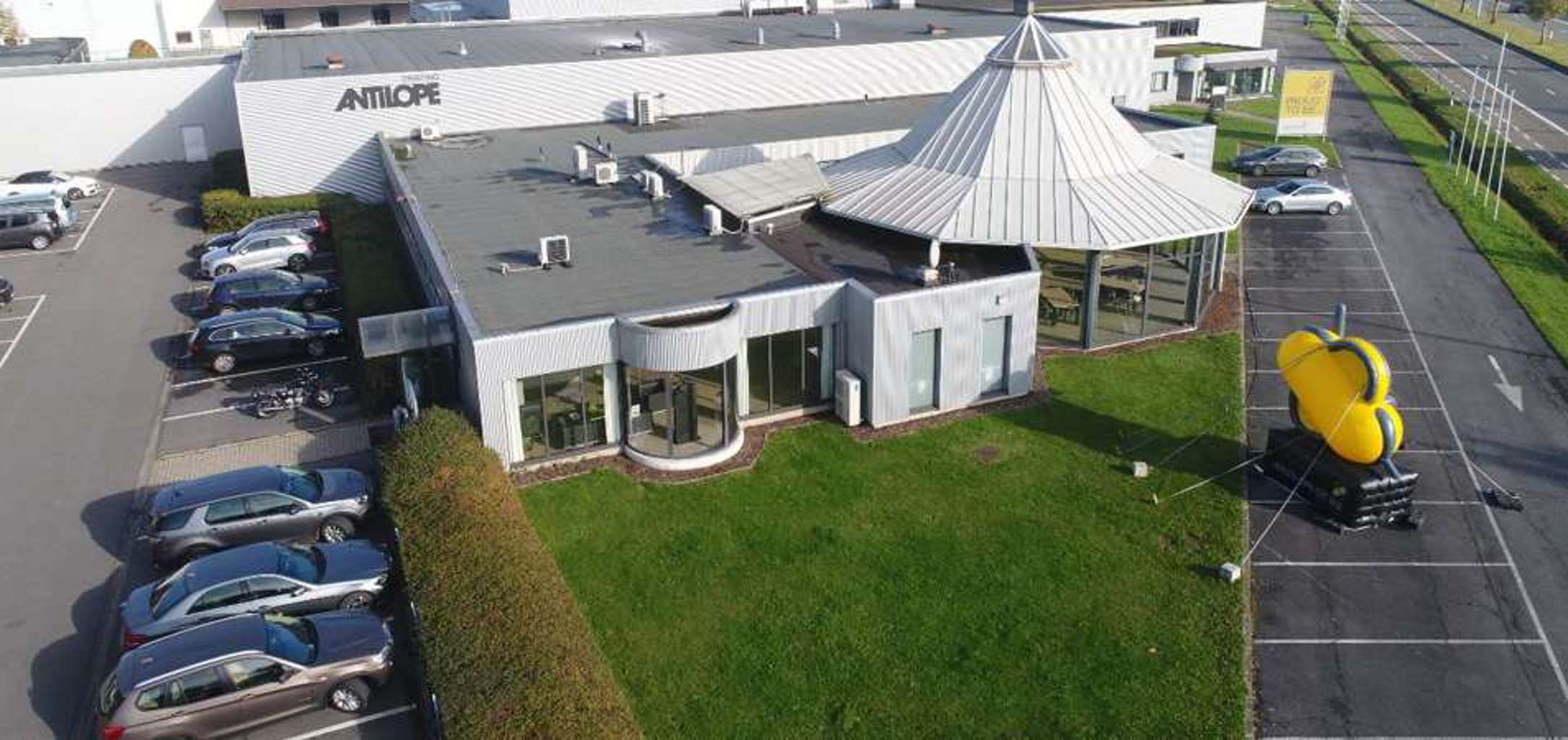 Polyvalent building for rent <br> 2500 - Lier