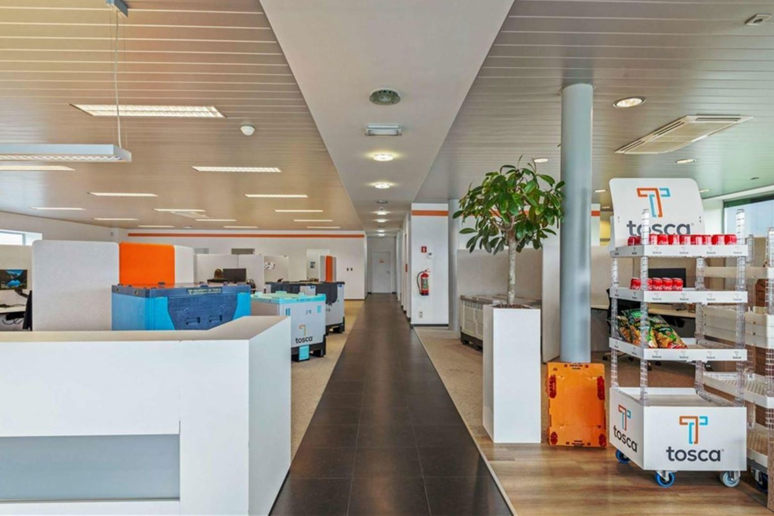 TE KOOP KANTOORGEBOUW MET MAGAZIJN AARTSELAAR